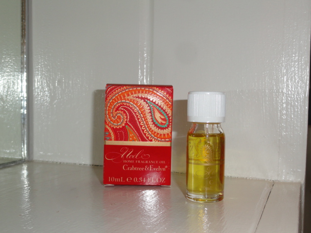 Crabtree and Evelyn Noel room oil