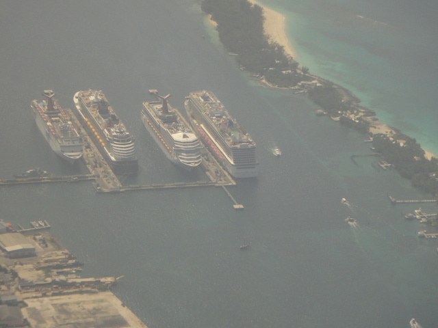 Big cruise ships in the harbor at Nassau