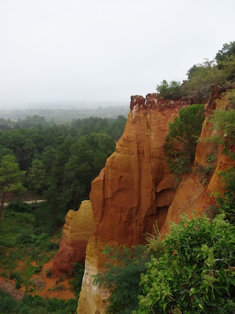 Beautiful ochre cliffs at Roussillon Provence