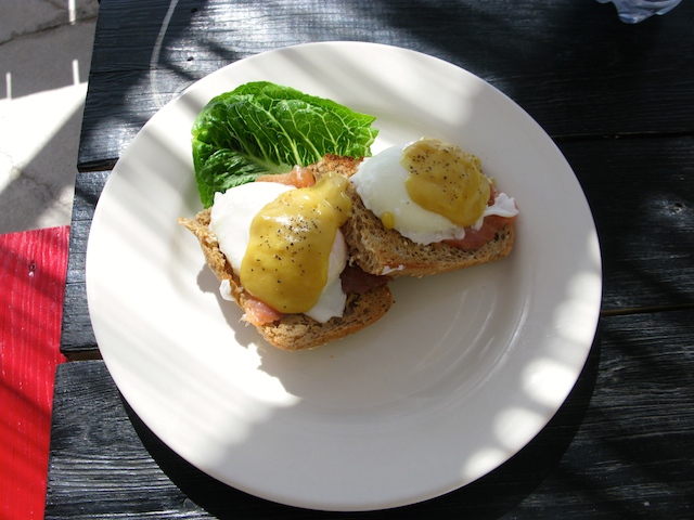 Eggs benedict with smoked salmon - delicious