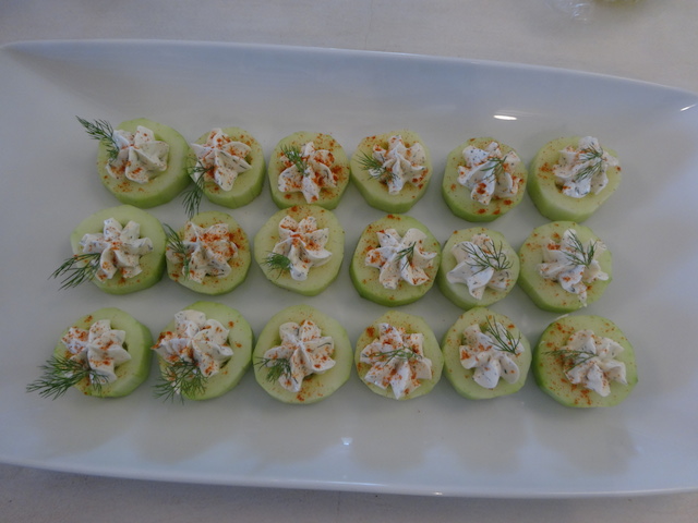 Cucumber with cream cheese and dill