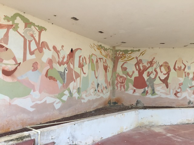 The amazingly well preserved outdoor mural at Furthermore House - designed by Ray Nathaniel the architect who based in Nassau 