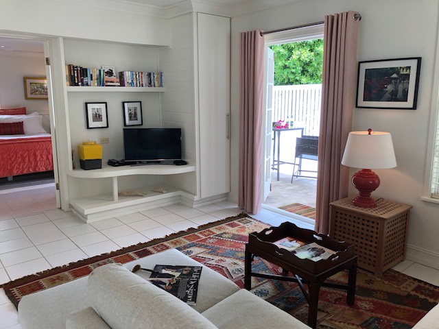 The little wooden tray table was in our house when we bought it - lovely to have a few pieces that are original to the house....