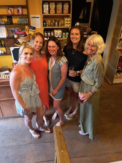 A lovely night at Bacchus Fine Foods with great friends Brooke and Andy Bell, the 2 Carolyns and Eebee .... No you're right - Andy is not in the picture !